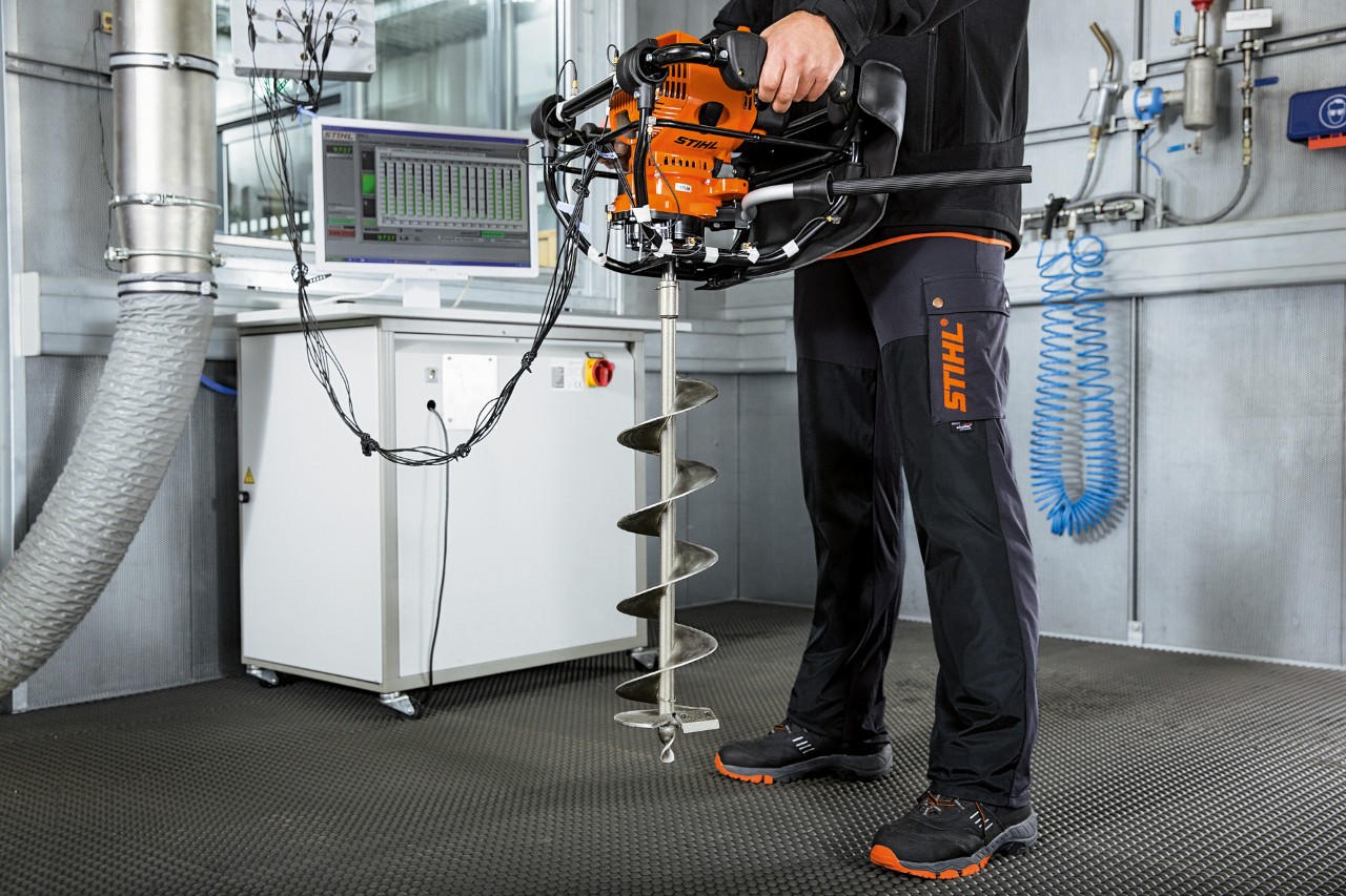 Se comprueba la exposición a las vibraciones de una máquina STIHL 
