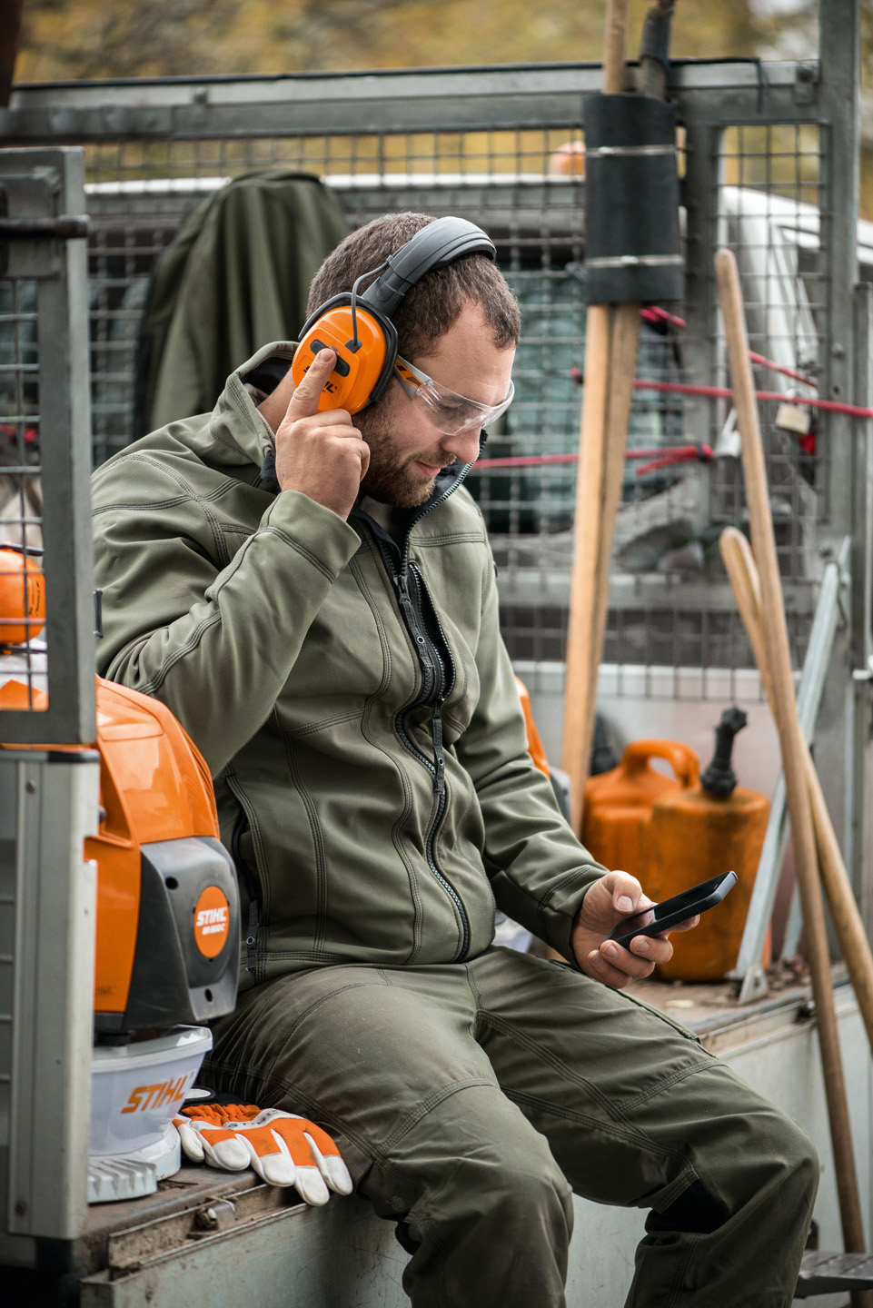 Cascos de protección auditiva con Bluetooth®, como los cascos antirruido STIHL 